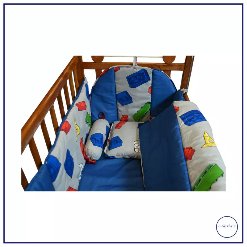 D-Shape and cloud-shaped baby crib bumpers for extra protection