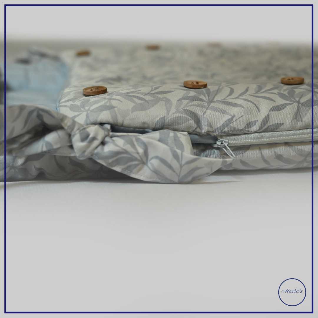 Carry Nest In Cotton Satin with Buttons & Pillow