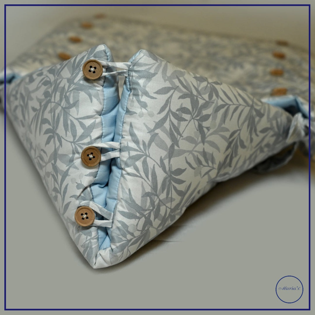 Carry Nest In Cotton Satin with Buttons & Pillow