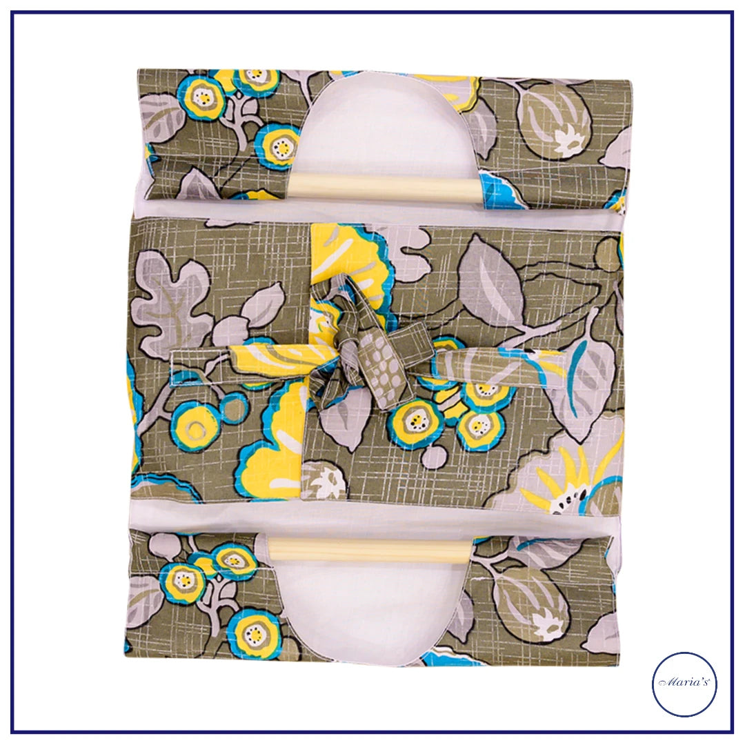 Pyrex Dish Holder With Wooden Handles