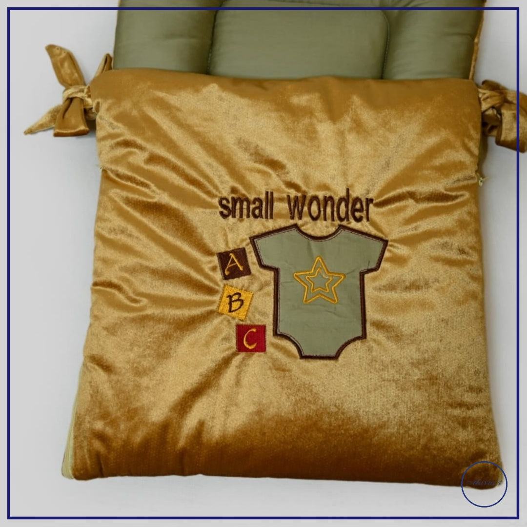 Velvet Carry Nest With Small Wonder Embroidery With Pillow