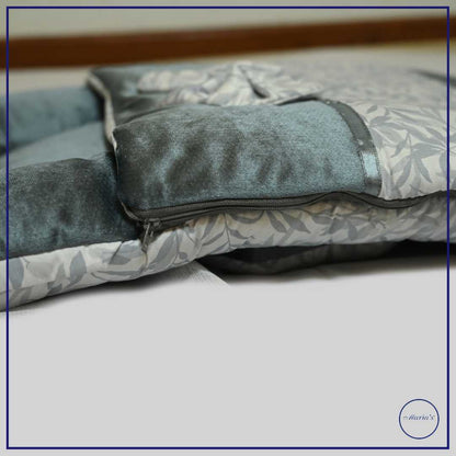 Velvet Carry Nest with Printed Cotton Stain With  Bow & Pillow