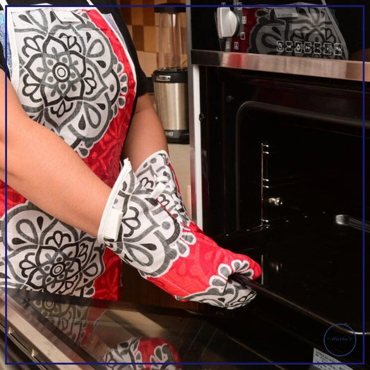 Apron With Gloves Pair Set